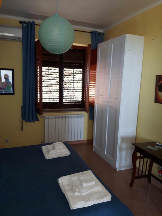 Villa Le Due Palme Изола деле Фемине Екстериор снимка